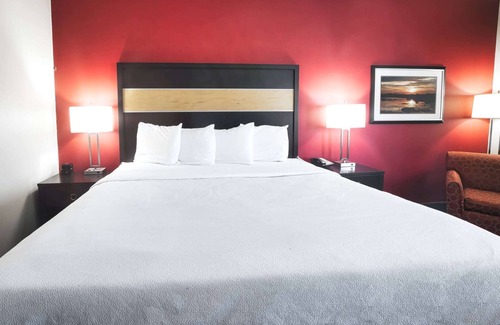 Starkville Hotel | La Quinta Inn & Suites by Wyndham Starkville at MSU