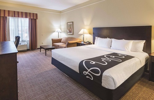 Waxahachie Hotel | La Quinta Inn & Suites by Wyndham Waxahachie