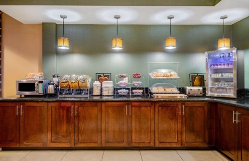 Edgewood Hotel | La Quinta Inn & Suites by Wyndham Bel Air/I-95 Exit 77A