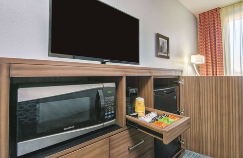 Guthrie Hotel | La Quinta Inn & Suites by Wyndham Guthrie