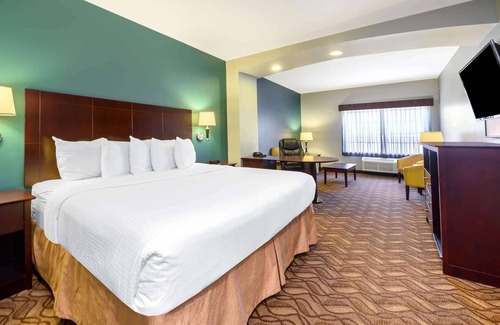 Longview Hotel | La Quinta Inn & Suites by Wyndham Longview North