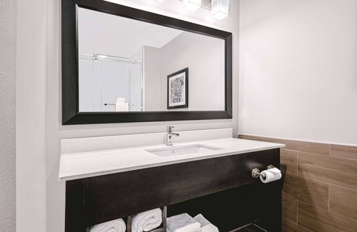 McAllen Hotel | La Quinta Inn & Suites by Wyndham McAllen Convention Center