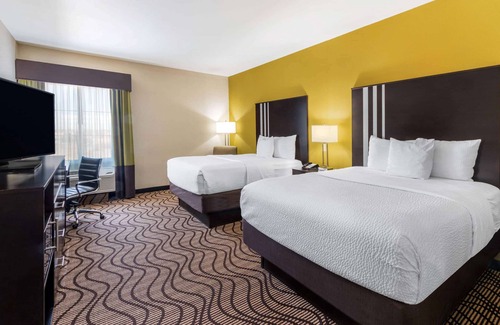 Artesia Hotel | La Quinta Inn & Suites by Wyndham Artesia