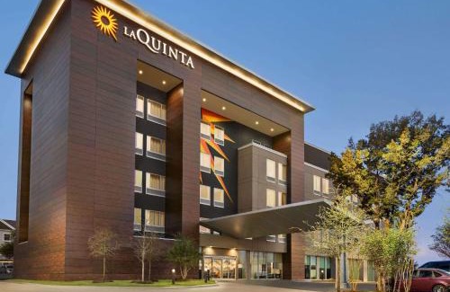 Franklin Park Hotel | La Quinta Inn & Suites by Wyndham Austin South