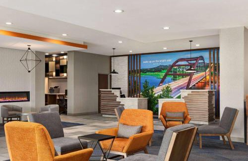 Franklin Park Hotel | La Quinta Inn & Suites by Wyndham Austin South