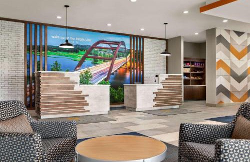 Franklin Park Hotel | La Quinta Inn & Suites by Wyndham Austin South