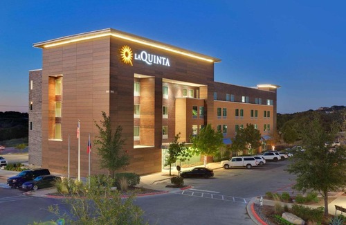 Lakeway Hotel | La Quinta Inn & Suites by Wyndham Lakeway