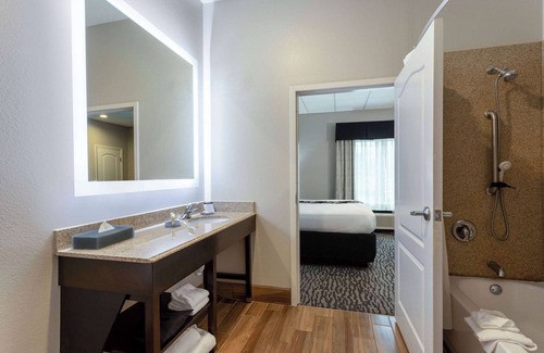 Madison Hotel | La Quinta Inn & Suites by Wyndham Huntsville Airport Madison