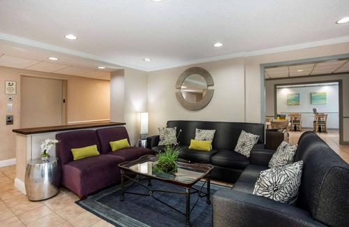 Tropic Hotel | La Quinta Inn & Suites by Wyndham Melbourne Viera