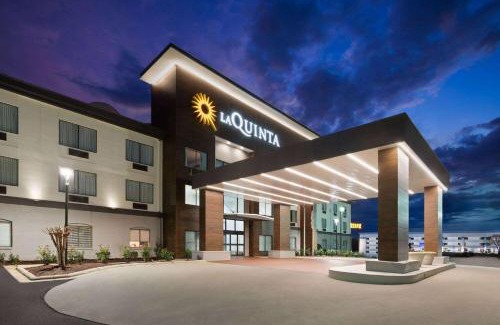 Meridian Hotel | La Quinta Inn & Suites by Wyndham Meridian