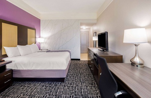 Mission Hotel | La Quinta Inn & Suites by Wyndham Mission at West McAllen