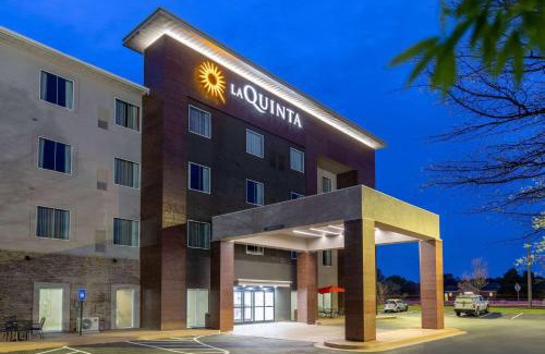 Augusta Hotel | La Quinta Inn & Suites by Wyndham Augusta Fort Eisenhower