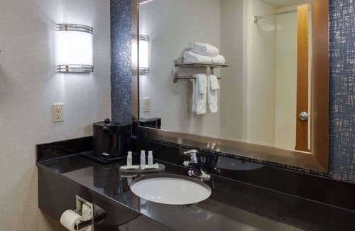 Edmond Hotel | La Quinta Inn & Suites by Wyndham Edmond