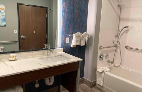 Limon Hotel | La Quinta Inn & Suites by Wyndham Limon