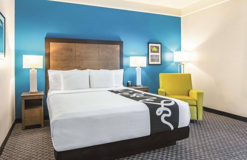 Orlando Hotel | La Quinta Inn & Suites by Wyndham Orlando UCF