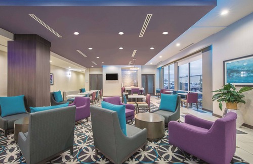 Enid Hotel | La Quinta Inn & Suites by Wyndham Enid