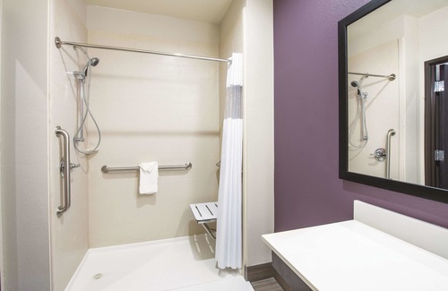 Enid Hotel | La Quinta Inn & Suites by Wyndham Enid