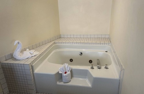 Orlando Hotel | La Quinta Inn & Suites by Wyndham Orlando South