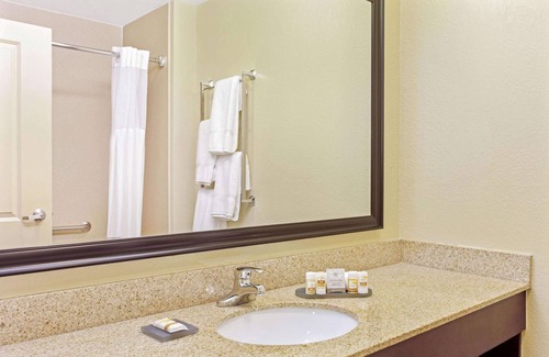 Witmer Hotel | La Quinta Inn & Suites by Wyndham Lancaster