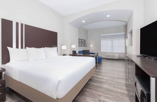 Tyler Hotel | La Quinta Inn & Suites by Wyndham Tyler - University Area