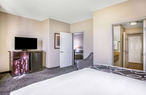 Kyle Hotel | La Quinta Inn & Suites by Wyndham Kyle - Austin South