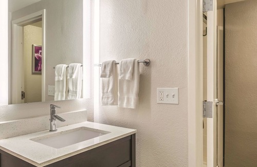 Jessup Hotel | La Quinta Inn & Suites by Wyndham Columbia/Fort Meade