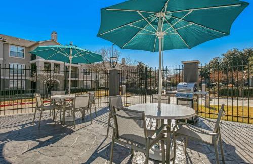 Euless Hotel | La Quinta Inn & Suites DFW West-Glade-Parks