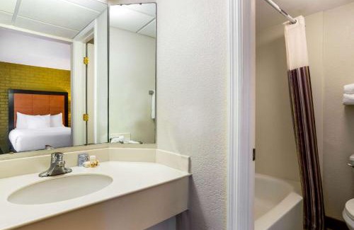Westshore Hotel | La Quinta Inn Tampa Airport Stadium Westshore