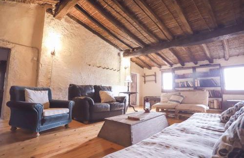 Maia de Montcal House | La Rectoria de Dosquers 24p