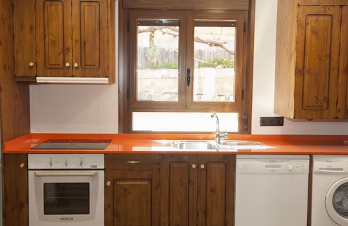 Puertolas House | La Ribera Houses. 8 -10 extra places. Ordesa. House 11