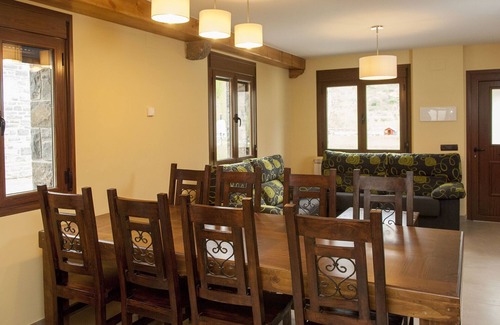 Puertolas House | La Ribera Houses. 8 -10 extra places. Ordesa. House 11