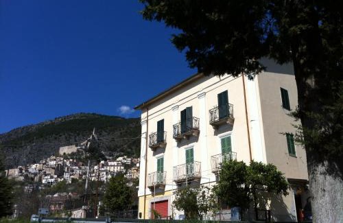 Roccacasale Bed & Breakfast | La Rocca Mia House B&B