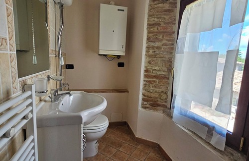 Fossato di Vico House | La Rosa dei Venti - Ponente [Country House]