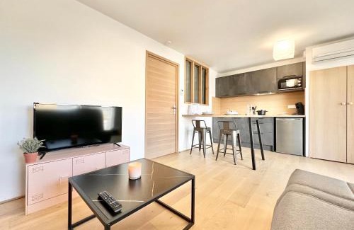 Mont-de-Marsan Apartment | La Rose Pastel - Parking - Hyper Centre - Neuf