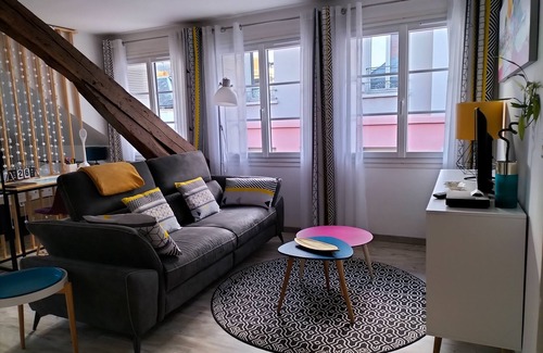 Bagneres-de-Bigorre Apartment | LA Roseraie à 2 mn à Pied des Thermes Spa Aquensis, Casino, au Pied des Pyrénées