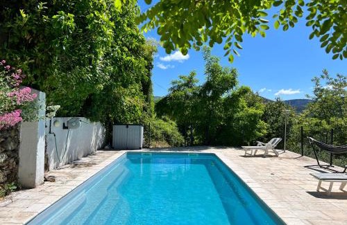 Roquedur House | La Roseraie - Gite avec piscine en Cévennes
