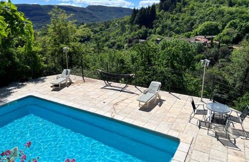 Roquedur House | La Roseraie - Gite avec piscine en Cévennes