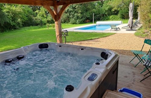 Chouzy-sur-Cisse Bed & Breakfast | La Rossignolerie - La familiale Vigneronne