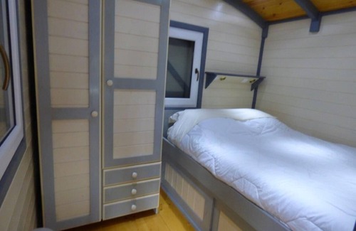 Saint-Andiol Bed & Breakfast | LA ROULOTTE