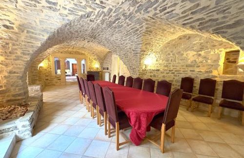 Garrigues Apartment | La Roumanières