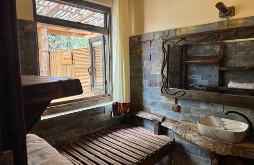 Masaka Bed & Breakfast | La Roza Resort Masaka