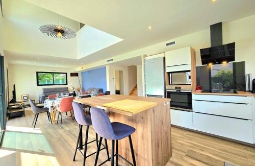 Le Tour-du-Parc Villa | La Saline, Villa avec piscine à 450m des Plages