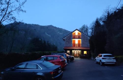 Cangas de Onis Hotel | La Salmonera Cangas de Onís