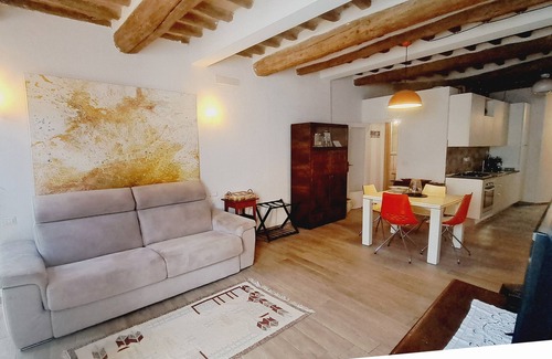 Old Town Apartment | La scalinata apartment - In the historic center of Perugia with emotional bath
