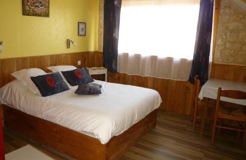 Saint-Andre-de-Lidon Bed & Breakfast | La SERPAUDERIE
