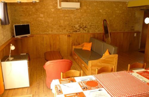 Saint-Andre-de-Lidon Bed & Breakfast | La SERPAUDERIE