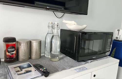 Hamilton House | LA SOL 2 - close to uni - ensuite & seperate entrance