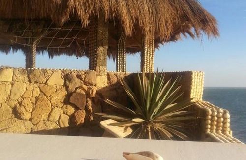 Yenne Tode Hotel | La Source