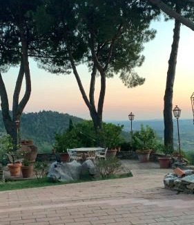 Bagno a Ripoli House | La stanza col giardino