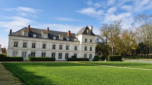 Boissettes Apartment | La suite Baroque jacuzzi au cœur du château de Boissettes
